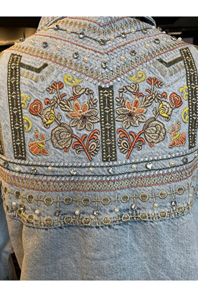 Dadali Women's Stone Embroidered Embroidered Long Sleeve Cotton Denim Jacket
