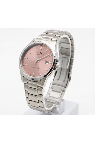 cs Classic steel watch