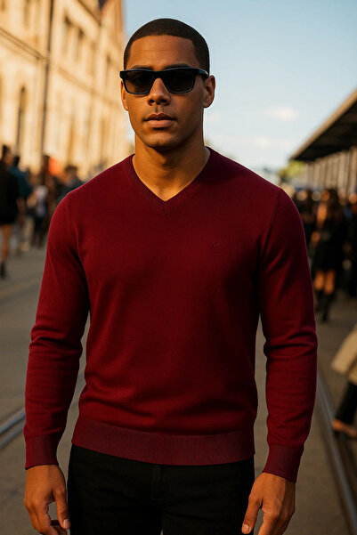 Maccali Men's Premium Comfort Casual Long Sleeve V-Neck Burgundy Sweater