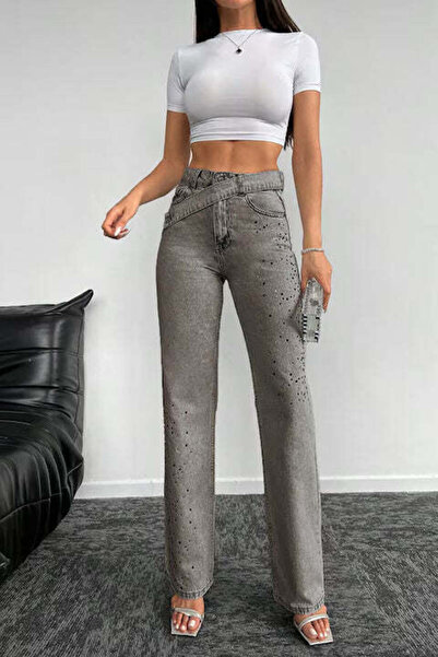 StreetWear Outlet Women's Jeans, Decorated with Rhinestones and Diagonal Closure