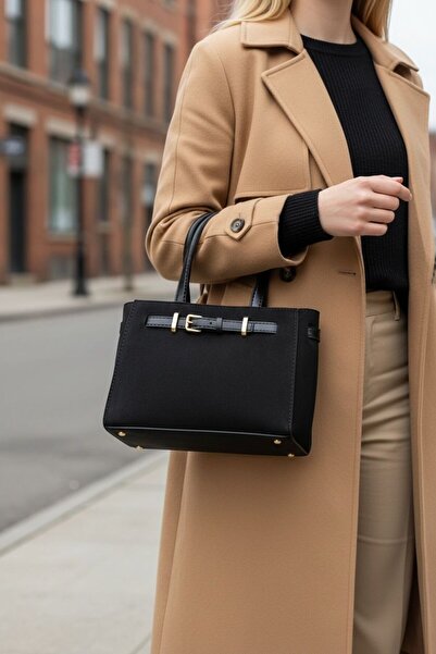 GIG حقيبة يد وكتف نسائية من الجلد السويدي مع تفاصيل حزام جلدي