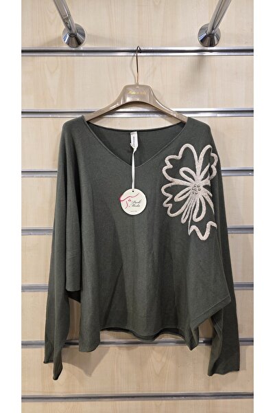 Park Moda Bat Sleeve Blouse Floral Pattern with Stones