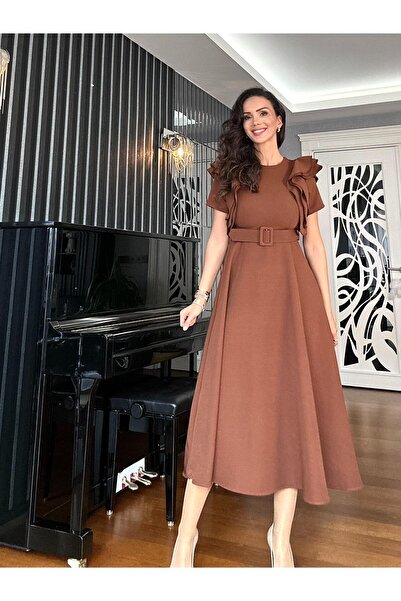 Atelier Derin Φόρεμα με καφέ μανίκια και καμπύλη ζώνη