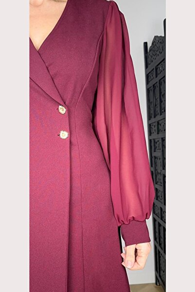 gesmoda G1662 Collar and Button Detailed Dress Burgundy
