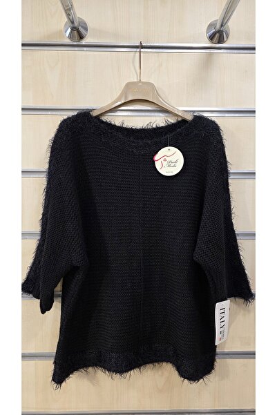 Park Moda Sweater with Tassel Detail