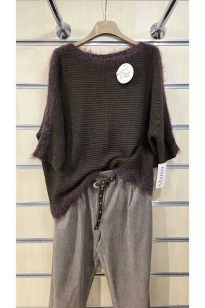 Park Moda Sweater with Tassel Detail