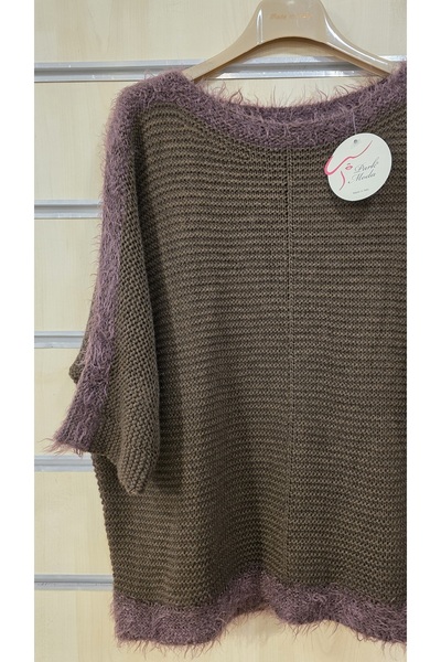 Park Moda Sweater with Tassel Detail