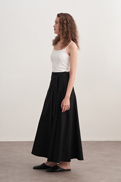 EBU Prive Women's Gabardine Belted Flared Skirt Black