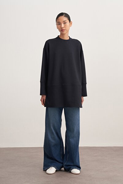 EBU Prive Γυναικείο Interlock O oversized Φούτερ με αξεσουάρ σαλιάρας σε μπλε ναυτικό