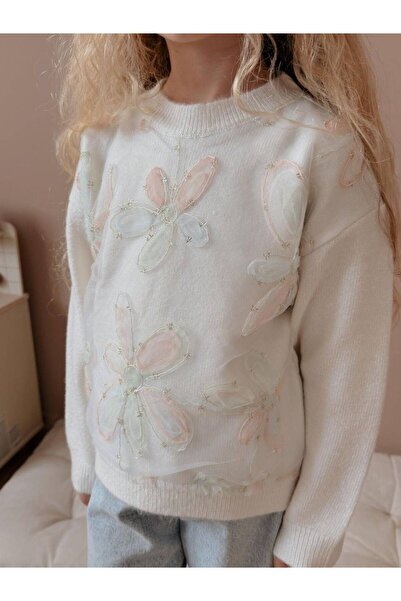 YİGİT BUTİK Girls' Floral Embroidered Sweater and Jean Set