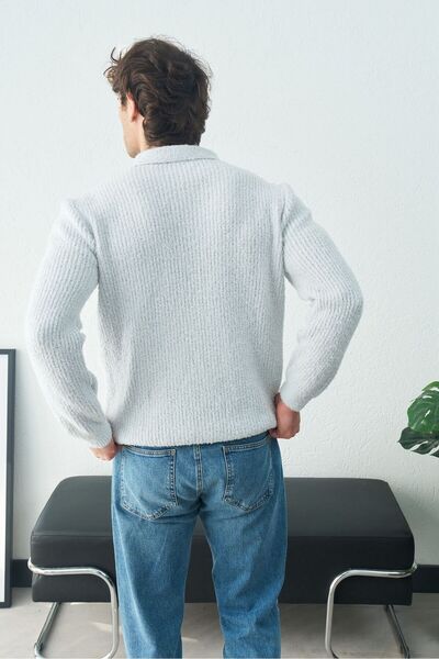 TÜZeMEN Collared Buttoned Knitted Sweater