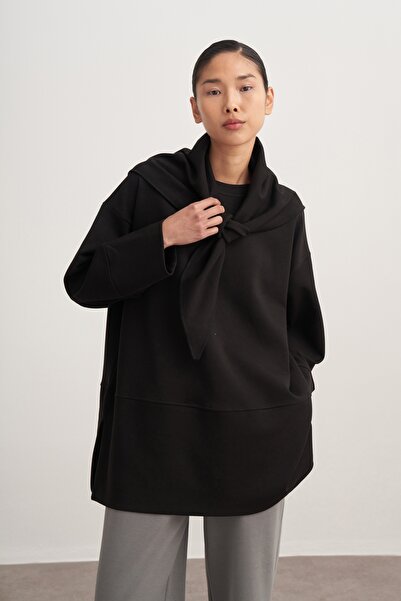 EBU Prive Γυναικείο Interlock O oversized Φούτερ με αξεσουάρ σάλι σε μαύρο χρώμα