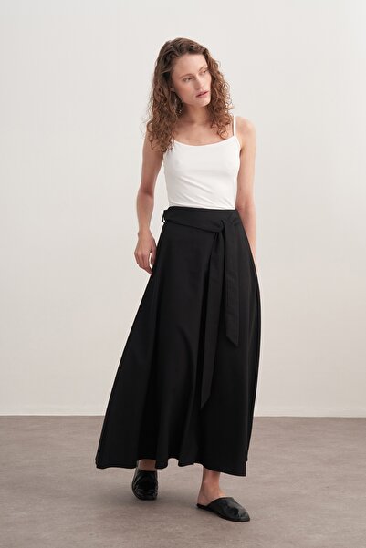 EBU Prive Women's Gabardine Belted Flared Skirt Black