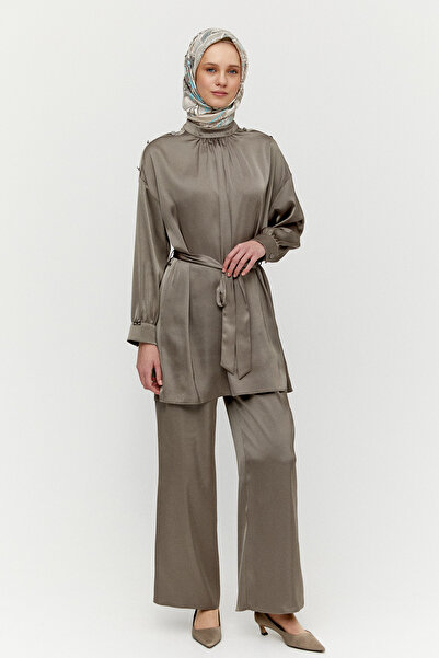 Setrms Süs Düğmeli Hakim Yakalı Saten İkili Takım