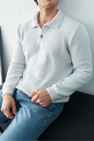 TÜZeMEN Collared Buttoned Knitted Sweater