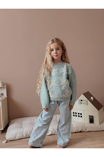 YİGİT BUTİK Σετ πουλόβερ και τζιν με κεντημένα λουλούδια για κορίτσια