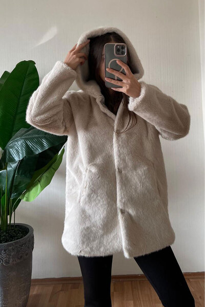 Nazline Women's Hooded Button Detailed Faux Fur Coat