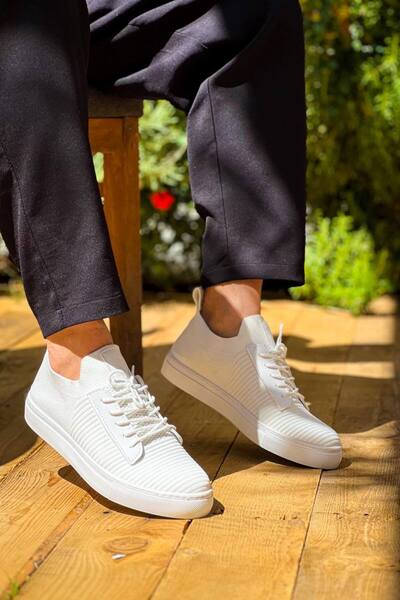 Lucy Shoes حذاء رياضي YG110 للرجال برباط يومي من التريكو TBT - أبيض