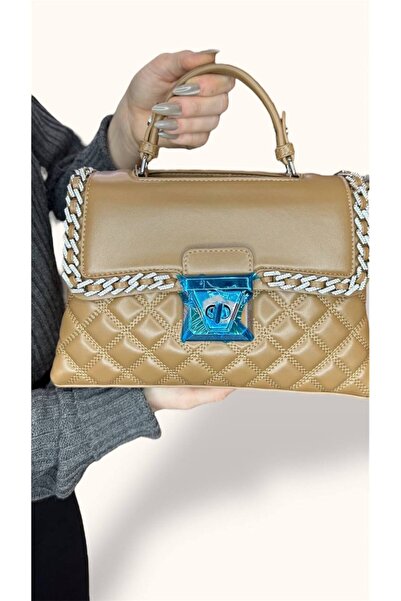 KRISTE BELL حقيبة نسائية أنيقة مستوردة بتصميم مربع مع سلسلة حجرية وحزامين بحجمين مختلفين