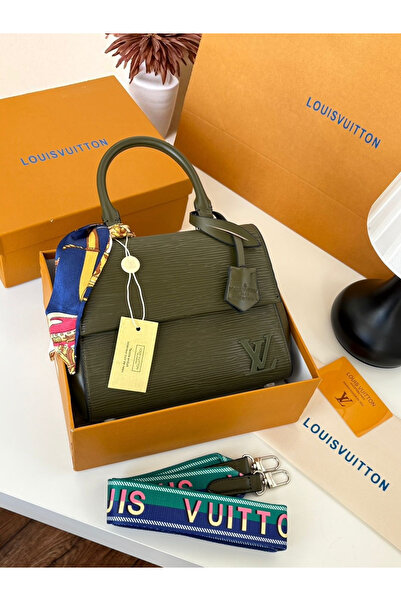 GGGG Elegant, high-quality women's shoulder bag with all accessories