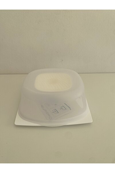 Tupperware Medium-Sized Cheese World