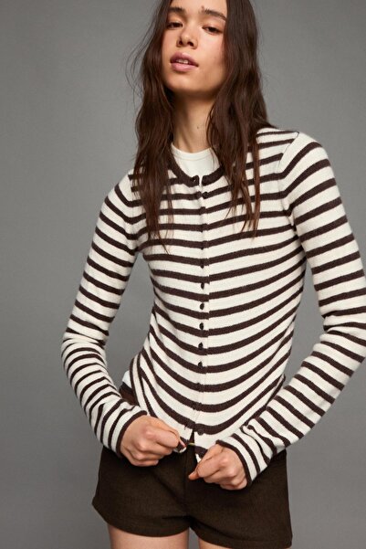 Bershka Çizgili örgü hırka