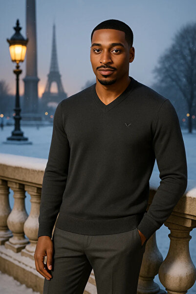 Maccali Men's Loose Trend Long Smoked V-Neck Sweater