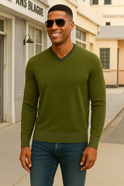Maccali Men's Comfortable Casual Long Sleeve Khaki V-Neck Sweater