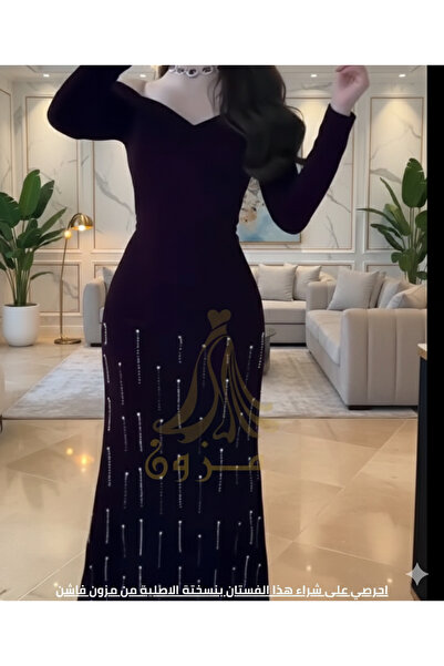 MEZON FASHION Burgundy velvet evening dress with an off-the-shoulder design and crystal embroidery.