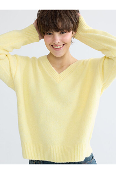 LC Waikiki V Yaka Oversize Kadın Triko Kazak