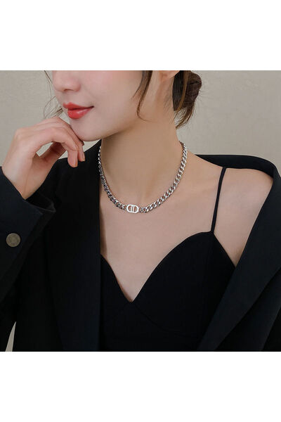 Choice قلادة فضية كوكوجوتشي باللون الذهبي مصنوعة من الفولاذ التيتانيوم بحروف ...