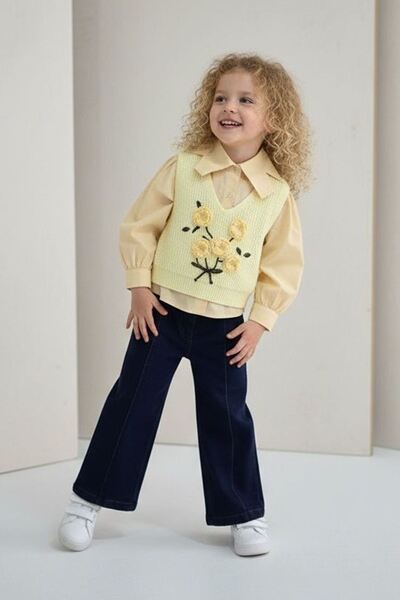 Minigimin Cicileri My Little One's 3-Piece Girl's Set with Flower Detail Knitted Sweater - Yellow