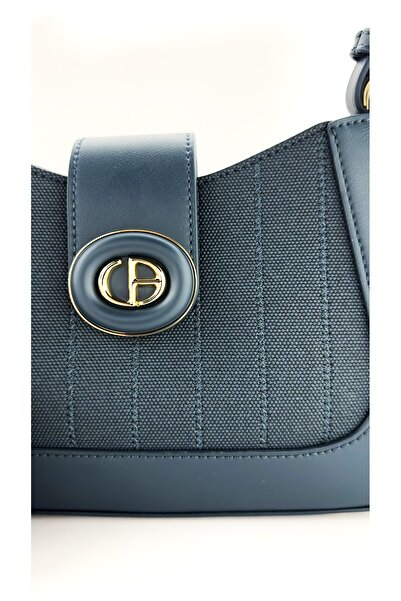 Chrisbella Handbag with detachable Strap and mini Wallet. Coiour: Navy. dimensions: 28x8x17cm