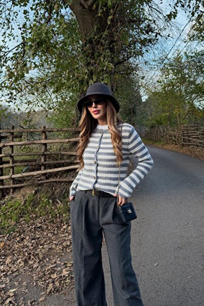 Laluvia Gray - Ecru Striped Knitted Cardigan - 4390