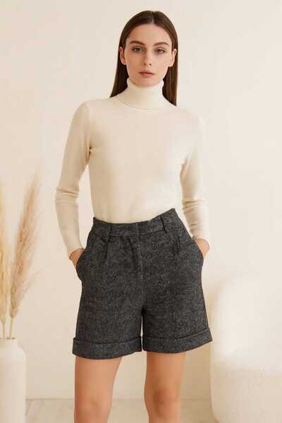 forte bella Mini Cashmere Shorts