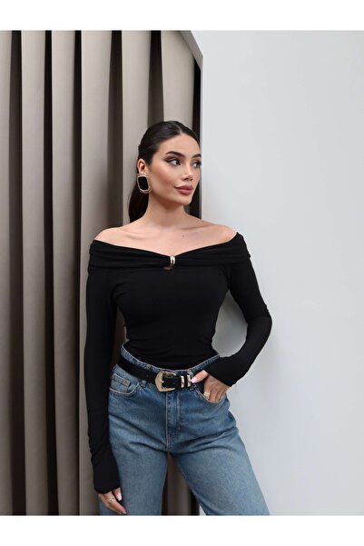 ESRAHELVACI Open Shoulder Blouse with Collar Brooch