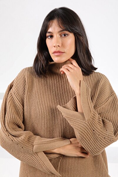 Ferraro Camel Sleeve Slit Turtleneck Cashmere Women's Knitwear Sweater