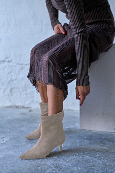 Lively Stylish Trisha Pointed Toe Heeled Simple Stylish Women's Short Suede Boots