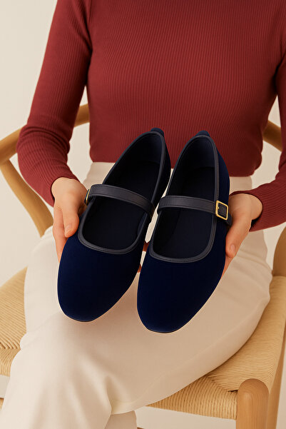 Beyond Women's Navy Blue Buckled Suede Ballerinas Byndshr04