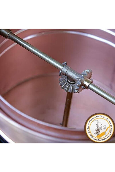 Destilatori Tuica 25 Liter Boiler with Mixer and Wood Firebox