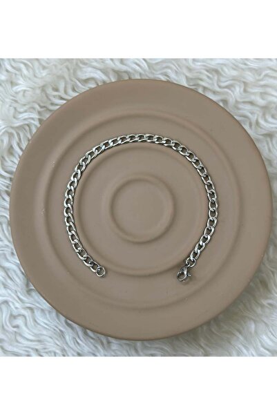 BY YASİN TOPÇU إكسسوار لا يُضاهى من الأناقة الخالدة: سوار سلسلة كيرب