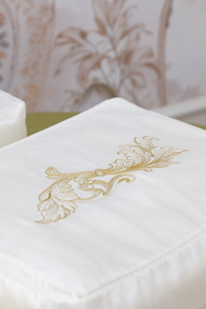 Leoinart Vintage Ecru-Gold 2-Piece Urn Set