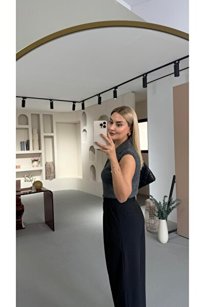 Sezgi Tekin Thick Pleated Black Carrot Pants