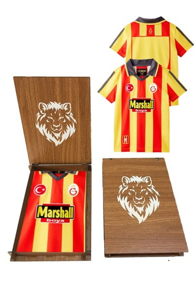 Galatasaray قميص ريترو أصلي من 1999 إلى 2000 مع صندوق خشبي كهدية