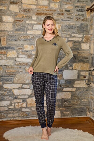 Cossy By Aqua بيجامة بنمط منقوش وياقة على شكل V من CossybyAqua 26262-46 - كاكي