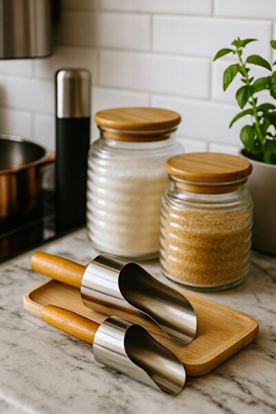 Pazarika Ahşap Saplı Çok Amaçlı Metal Mutfak Küreği – Bakliyat, Un ve Mama Aktarma Küreği