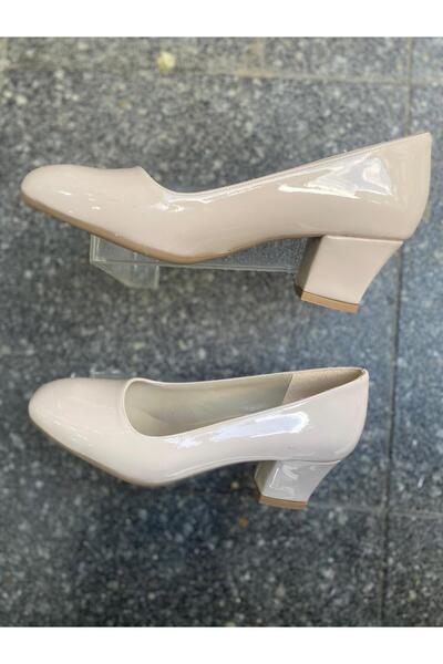 Aysun Ayakkabı Skin-Colored Outer Material Patent Leather Short and Thick-Heeled Women's Shoes