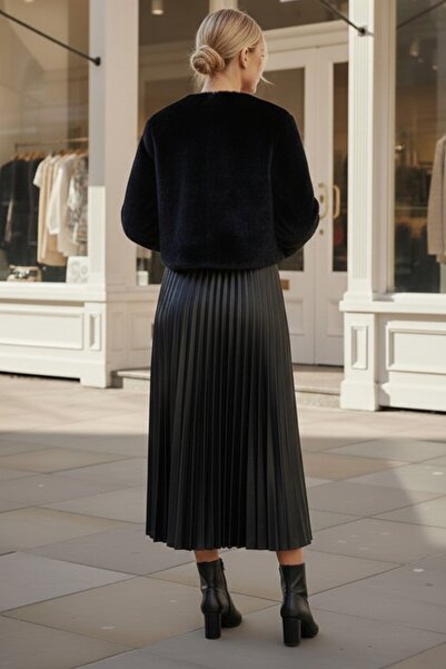 Chiccy Μαύρη φούστα με πλισέ ελαστική μέση casual από συνθετικό δέρμα μακριά υφαντή φούστα 95 60