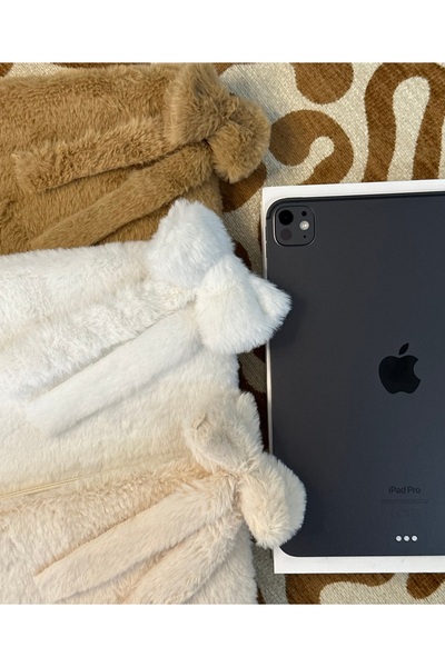 MUTE BAG Plush Tablet Bag / White Plush Tablet Case with Bow Charm 11'' - 12'' Inch (30*22)