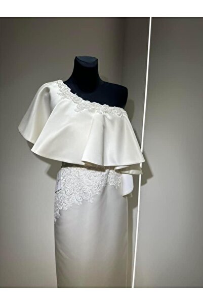 Irina Ross Ivory Ceremony Dress